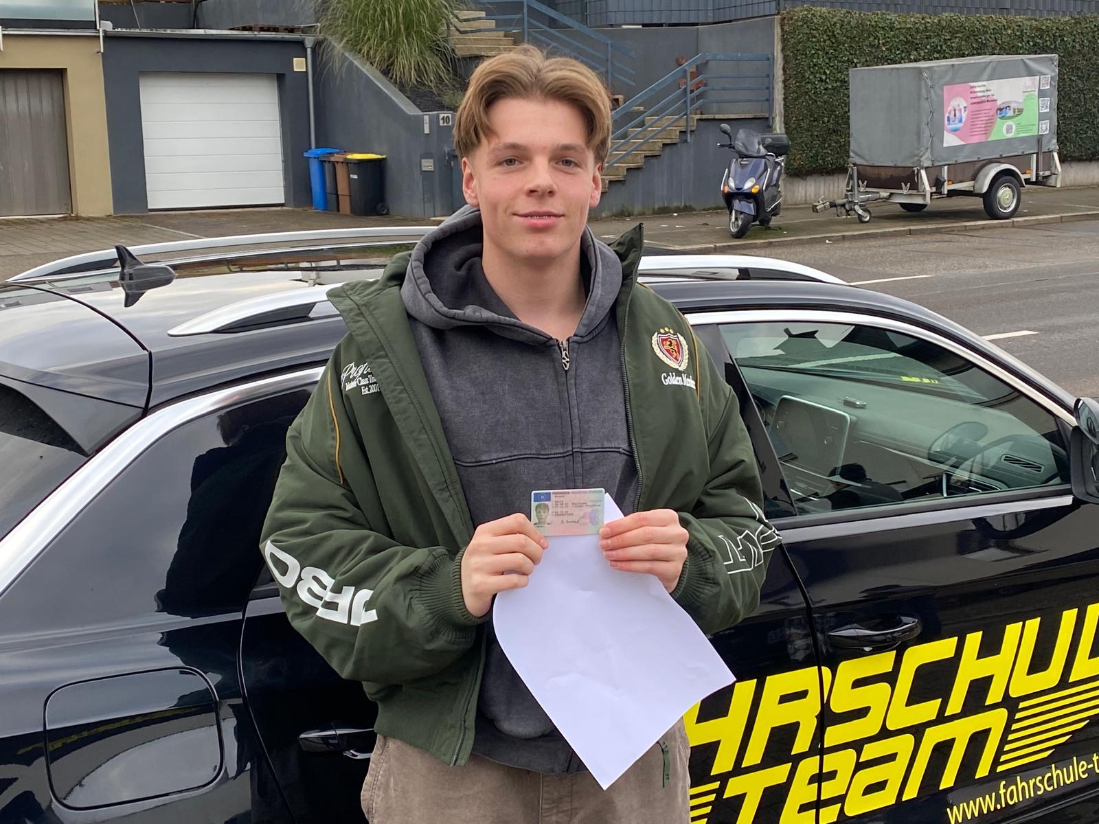 37033e32 aec2 4b92 b0b8 3125c34b24bb