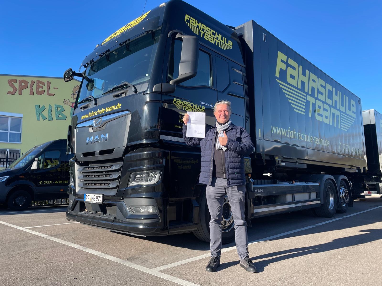 6ed90bdb df33 4917 a784 cf4770b73581